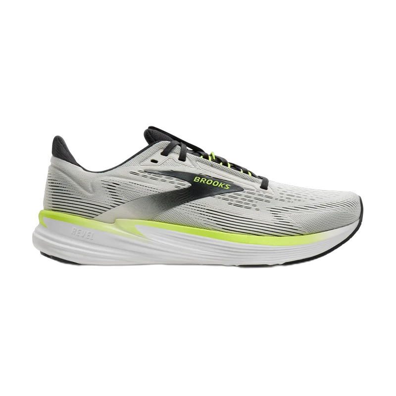 Brooks Revel 8